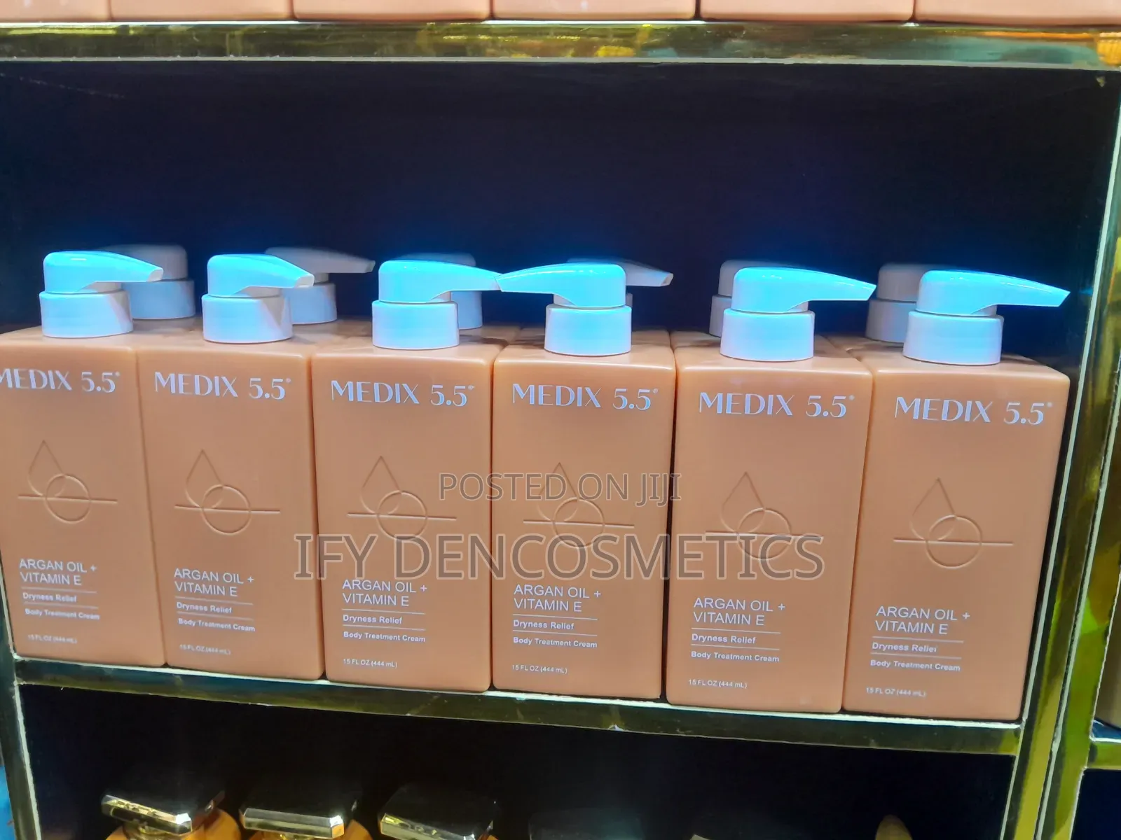 Medix 5.5 Argan Oil + Vitamin E Dryness Relief Body Cream.