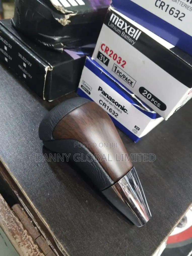 Leather Mixed With Formica Gear Knob