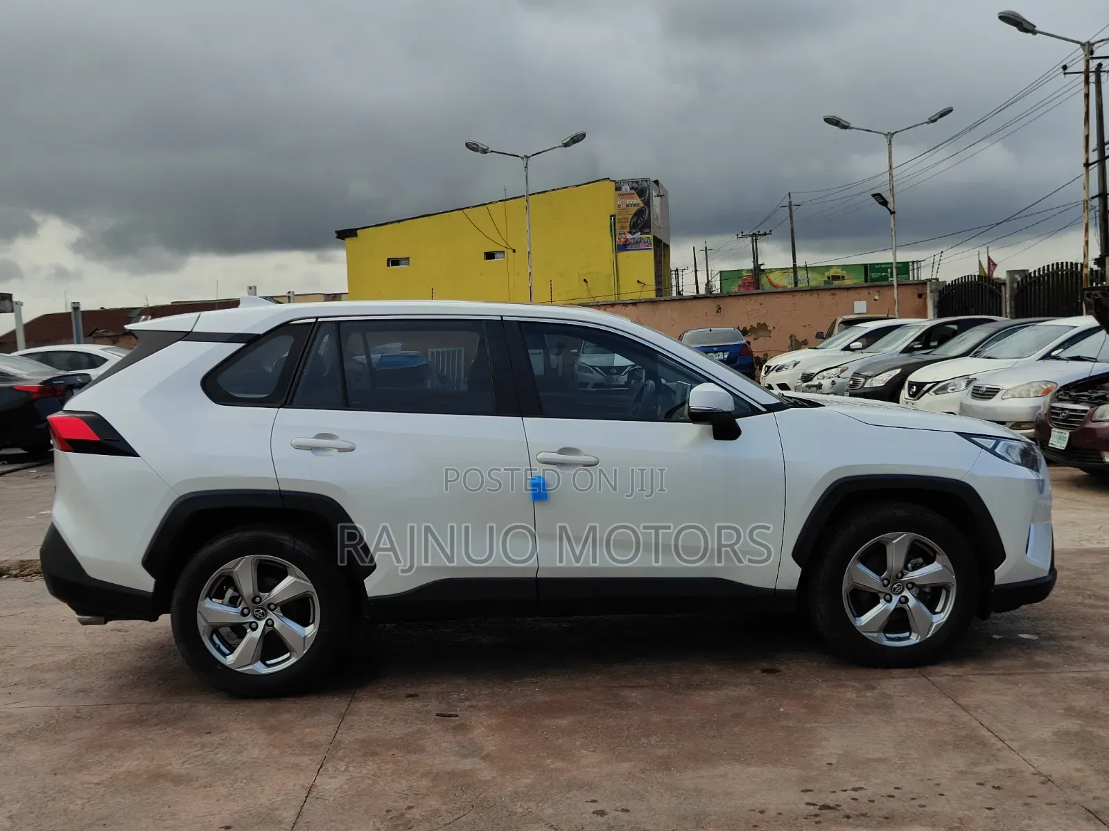Toyota RAV4 Limited FWD 2023 White