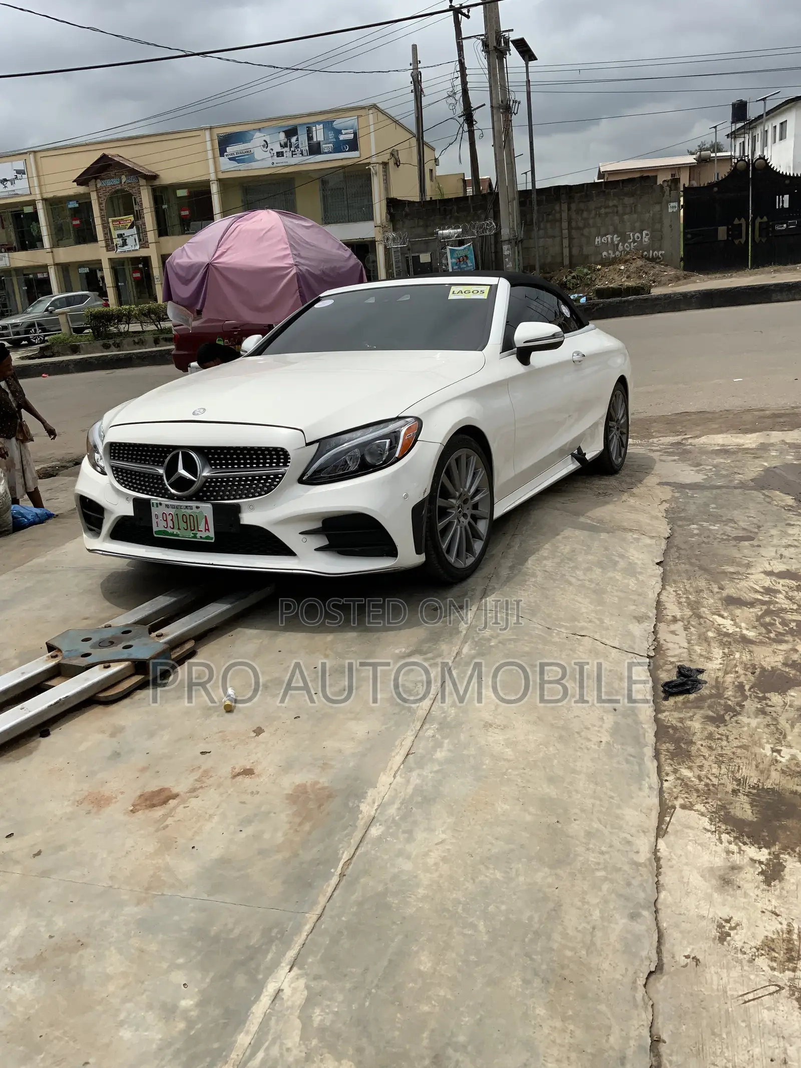 Mercedes-Benz C-Class C 200 (A205) 2017 White
