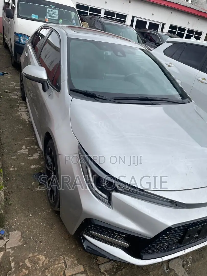 Toyota Corolla 2023 Silver