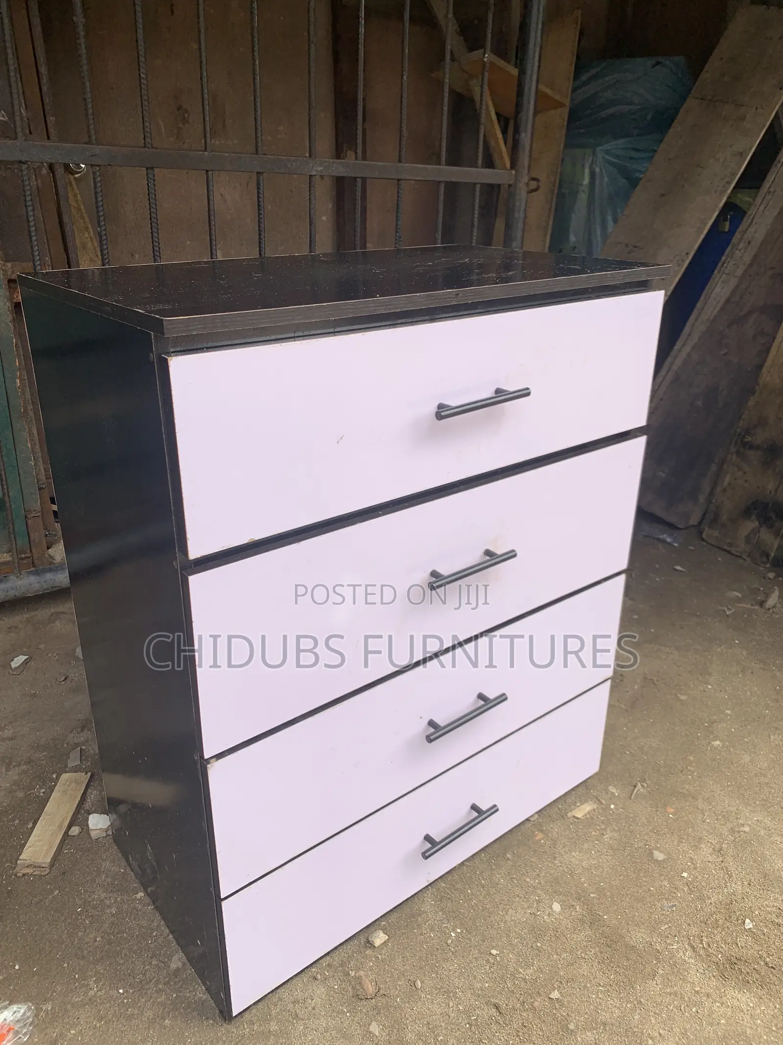 775# Chest of Drawers
