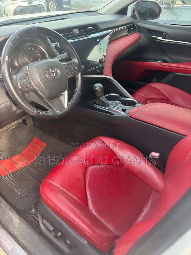 Toyota Camry 2019 White
