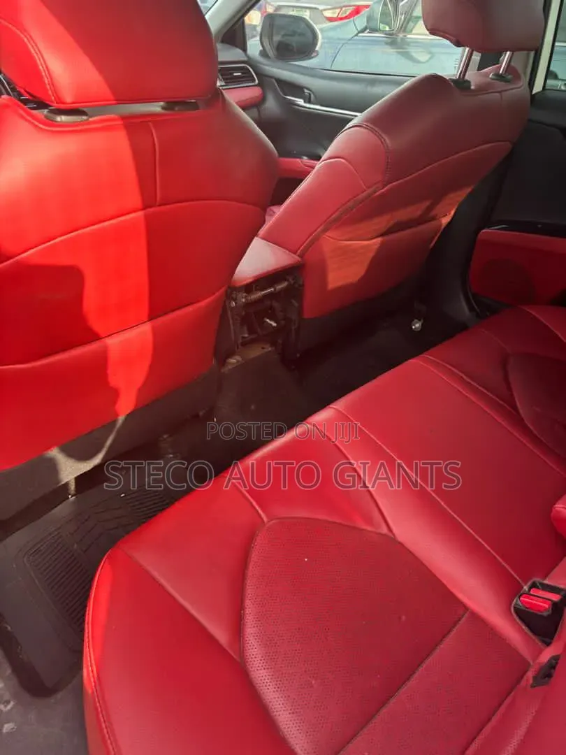 Toyota Camry 2019 White