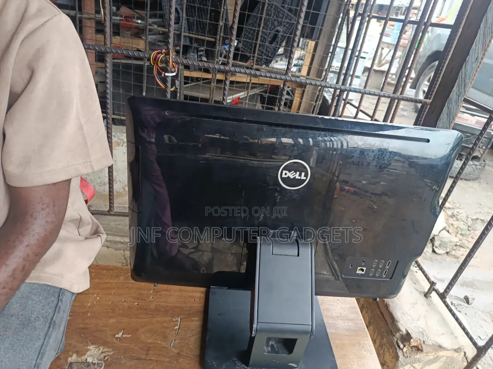 Desktop Computer Dell Inspiron 24 5000 8GB Intel Core i5 HDD 1T