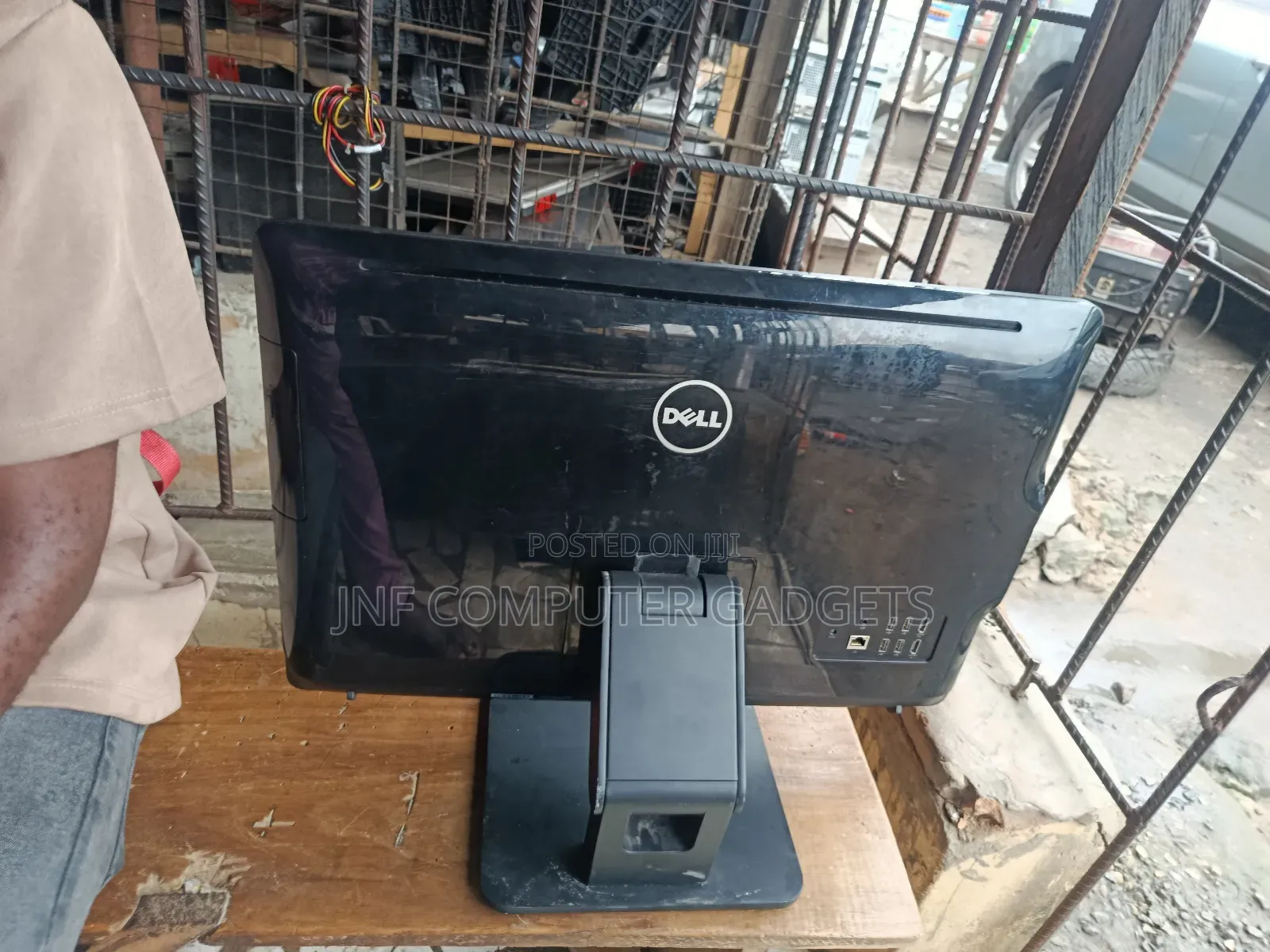 Desktop Computer Dell Inspiron 24 5000 8GB Intel Core i5 HDD 1T