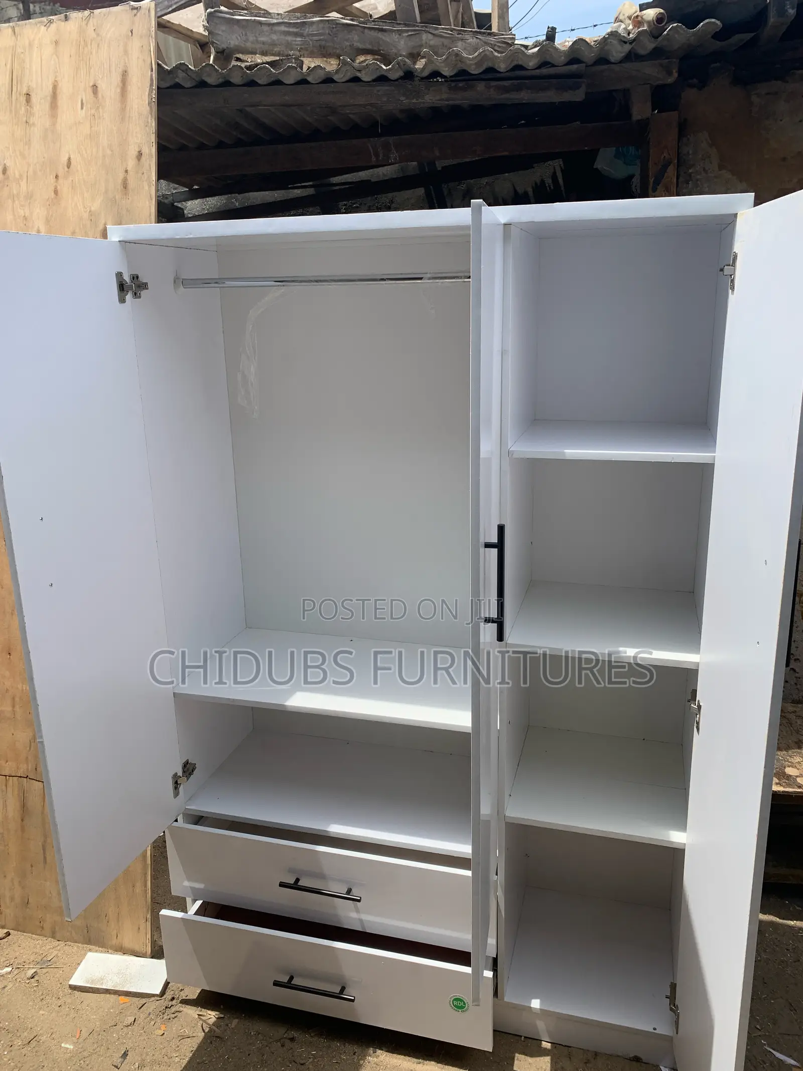 573# Family Size Wardrobe
