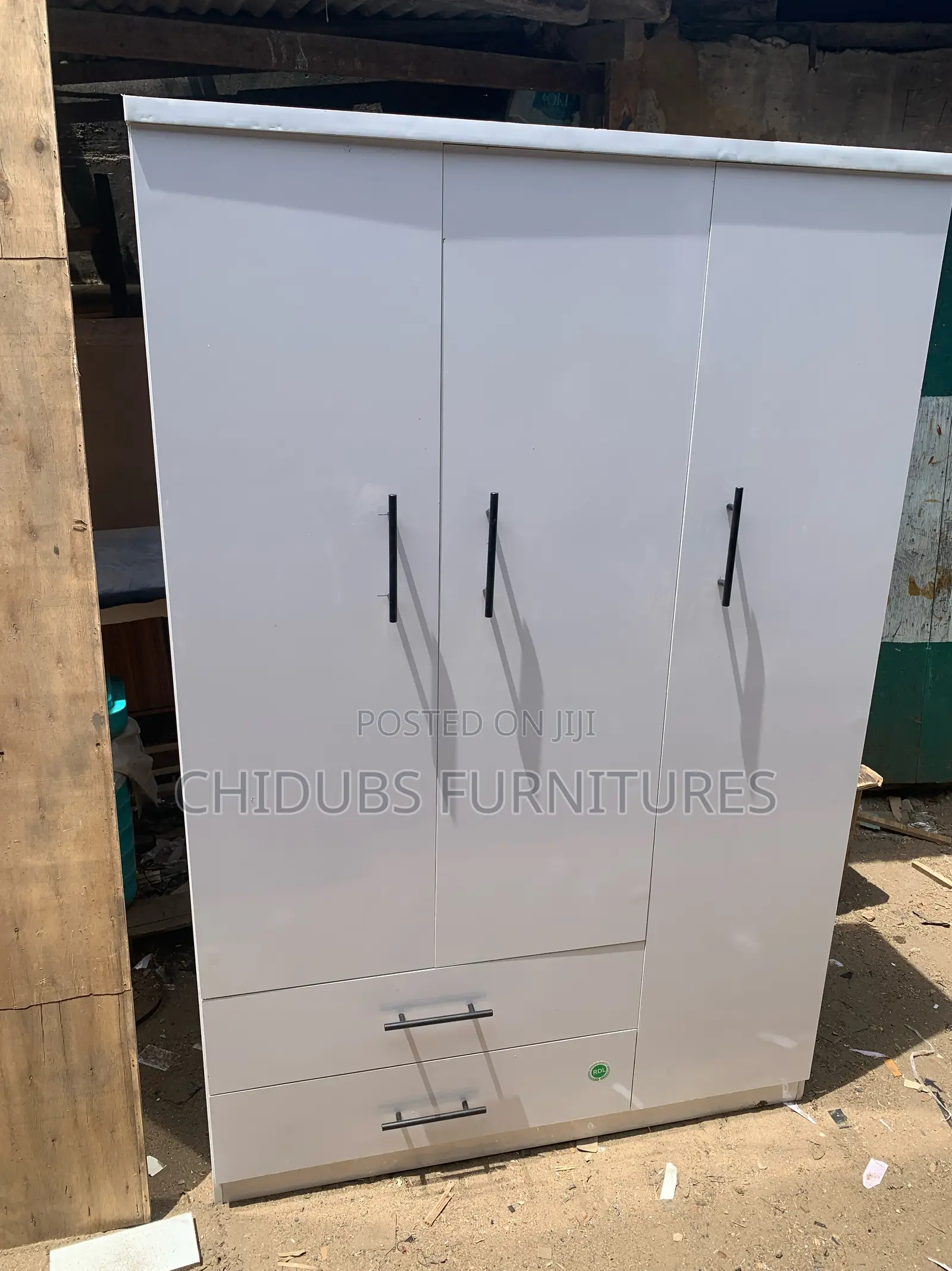 573# Family Size Wardrobe