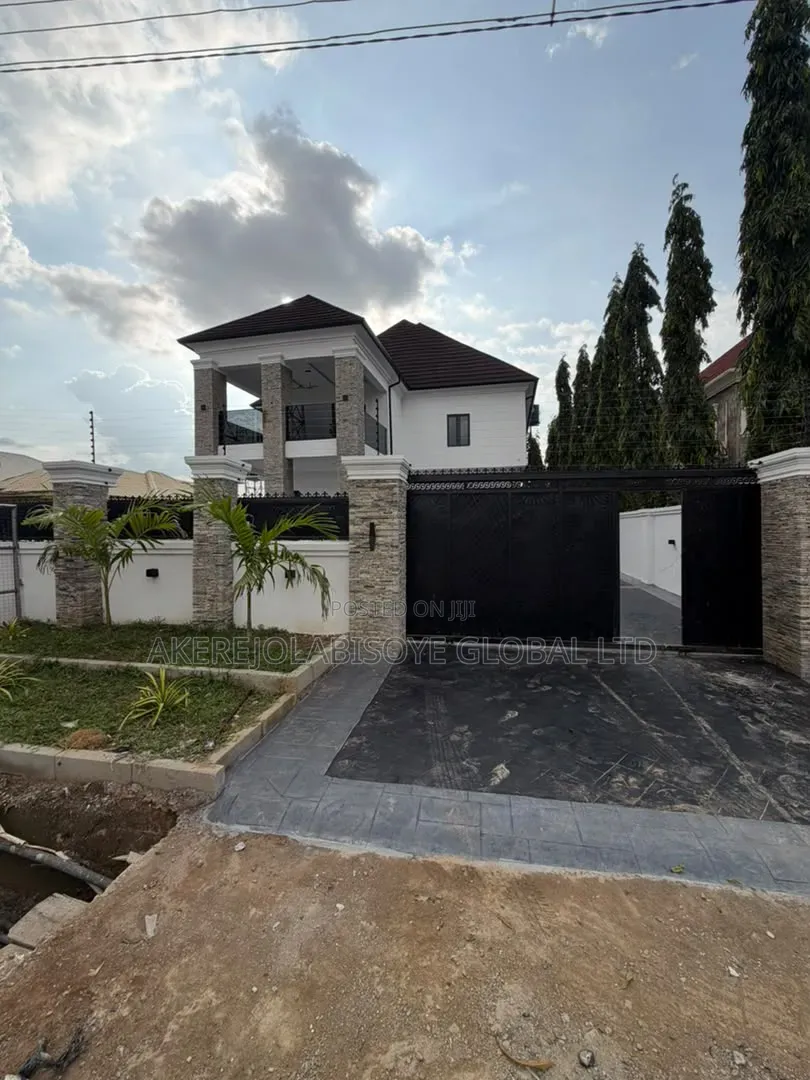 4bdrm Duplex in Lokogoma Abuja for sale