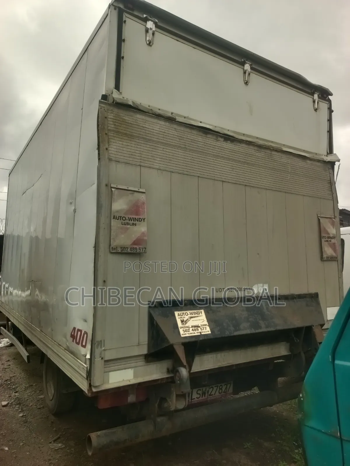 Mitsubishi Canter Box Truck 6 Tyres (Foreign Used)