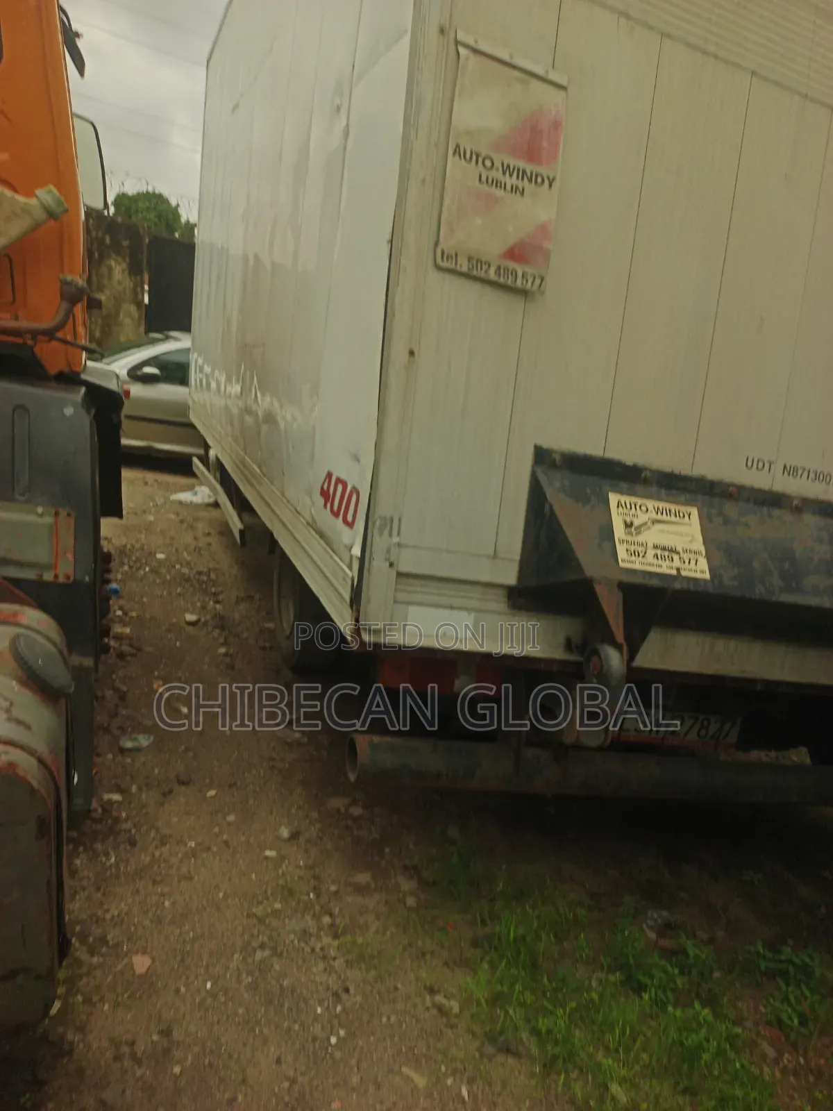 Mitsubishi Canter Box Truck 6 Tyres (Foreign Used)