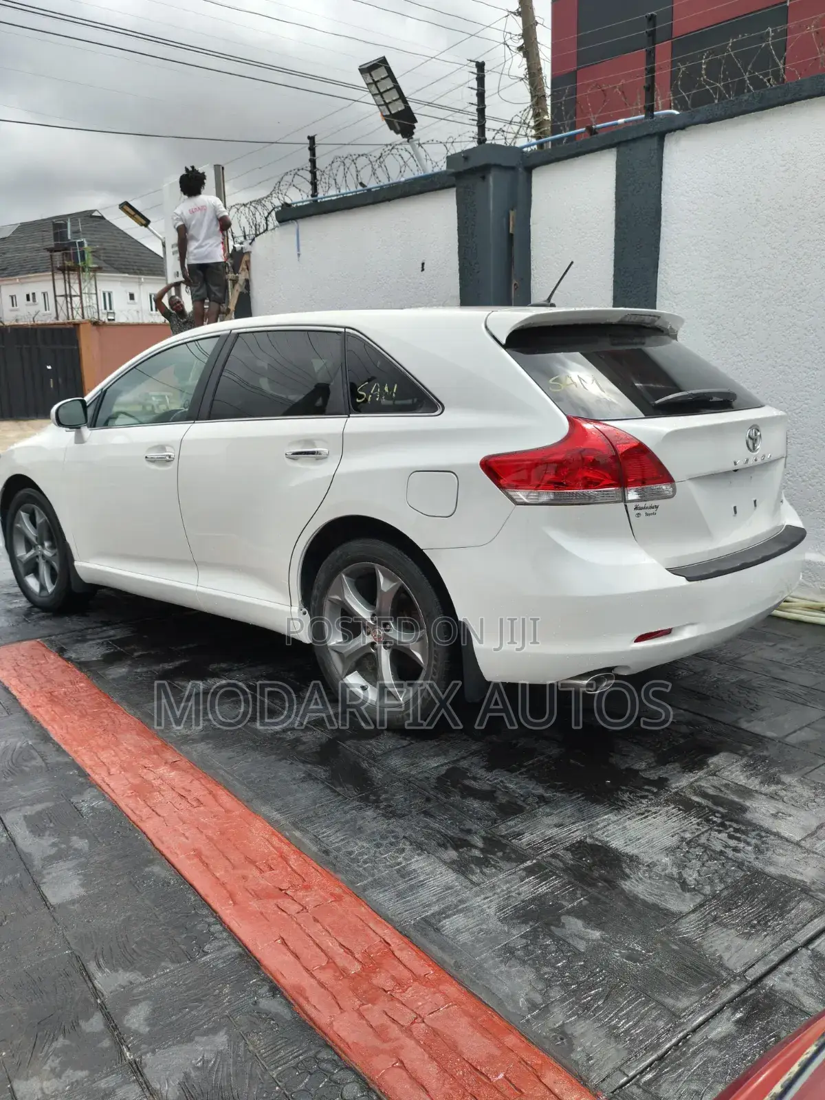 Toyota Venza AWD 2011 White