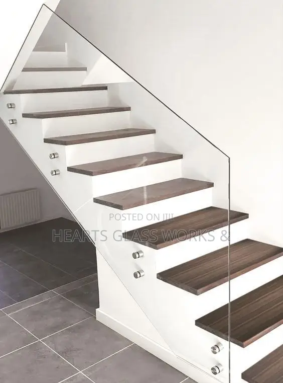 Modern Standoff Glass Staircase | Sleek Frameless Design
