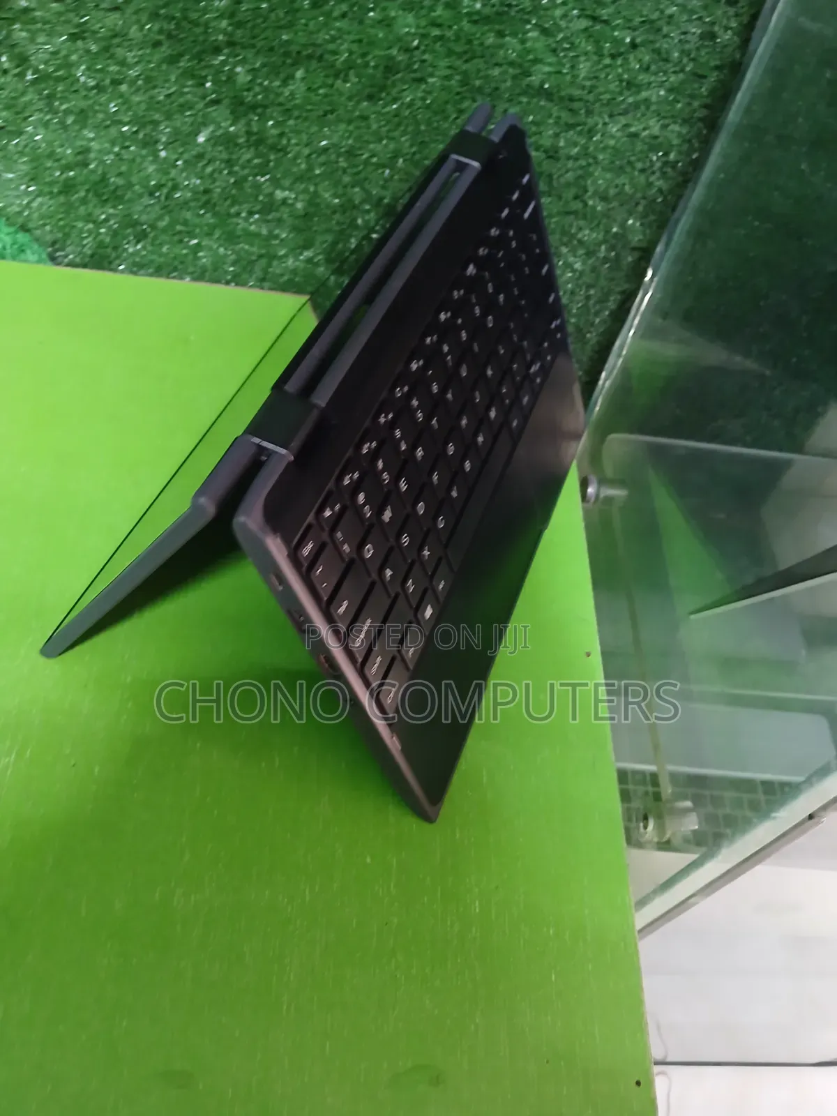 Laptop Lenovo IdeaPad 300 4GB Intel Celeron SSD 128GB