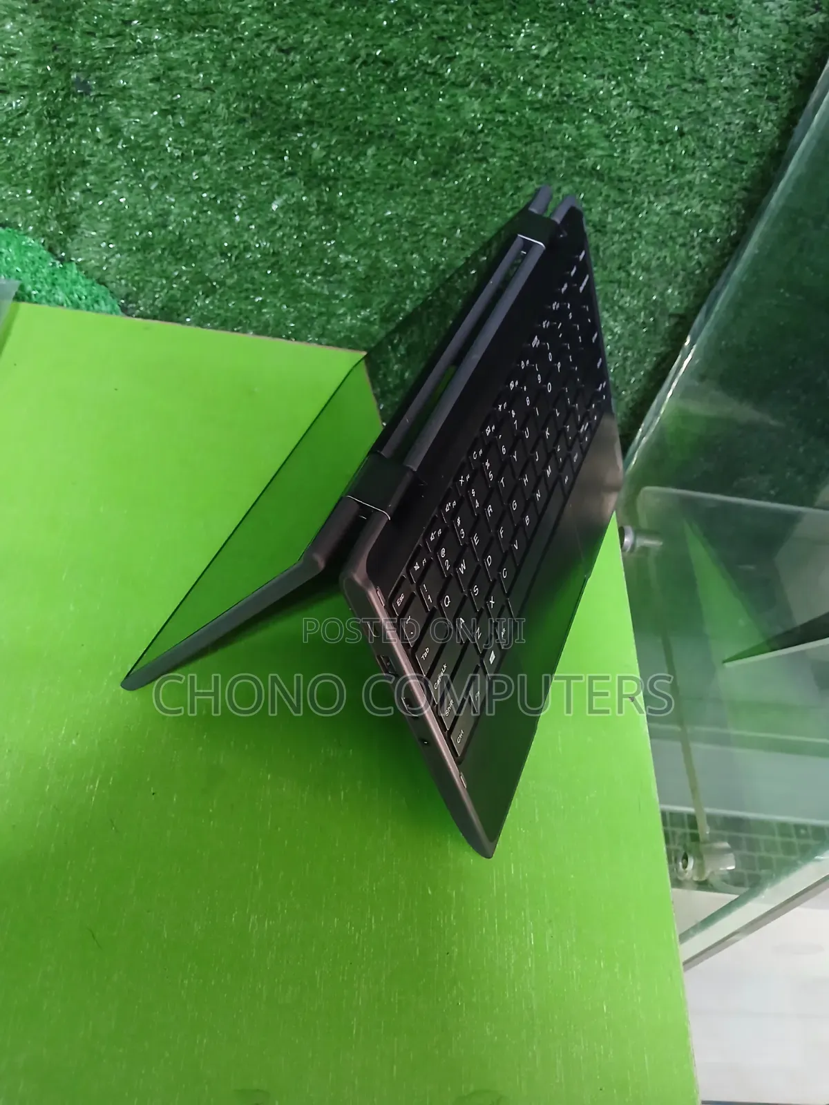 Laptop Lenovo IdeaPad 300 4GB Intel Celeron SSD 128GB
