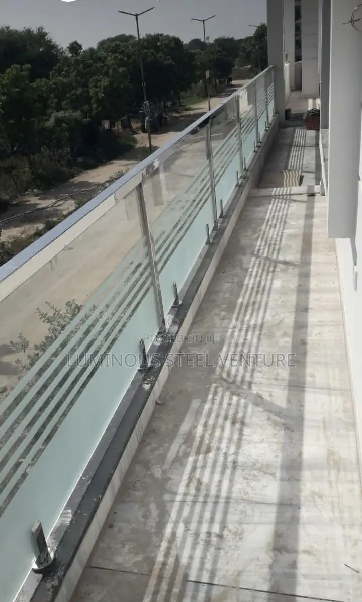 This Is Our Modified Transparency Glass. 10 Mm CNG Product Thickness