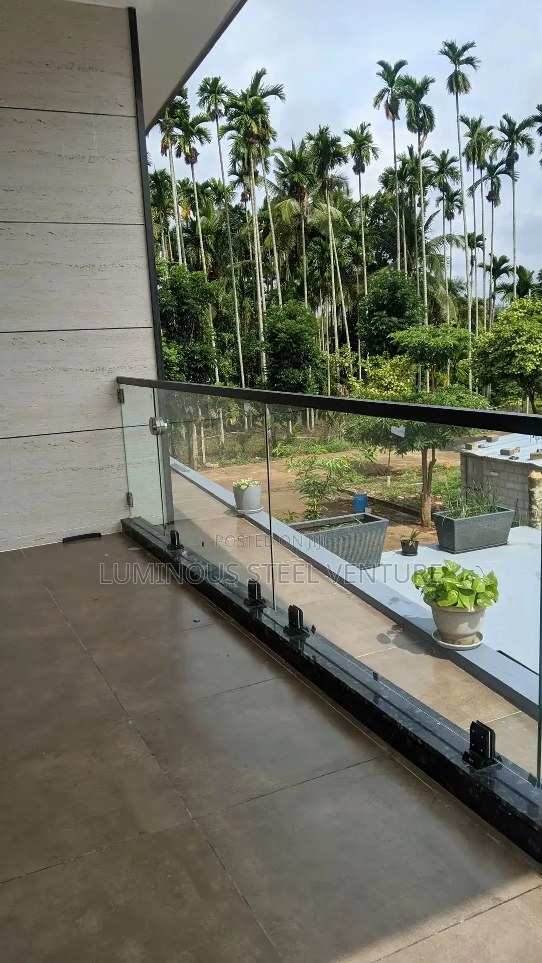 This Is Our Modified Transparency Glass. 10 Mm CNG Product Thickness