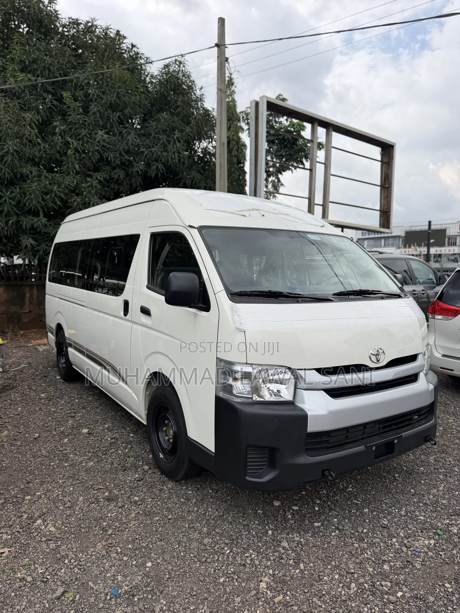Toyota HiAce 2025 White