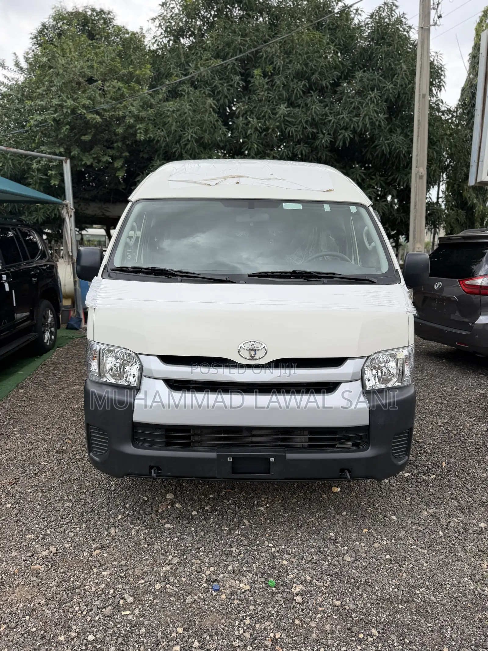 Toyota HiAce 2025 White