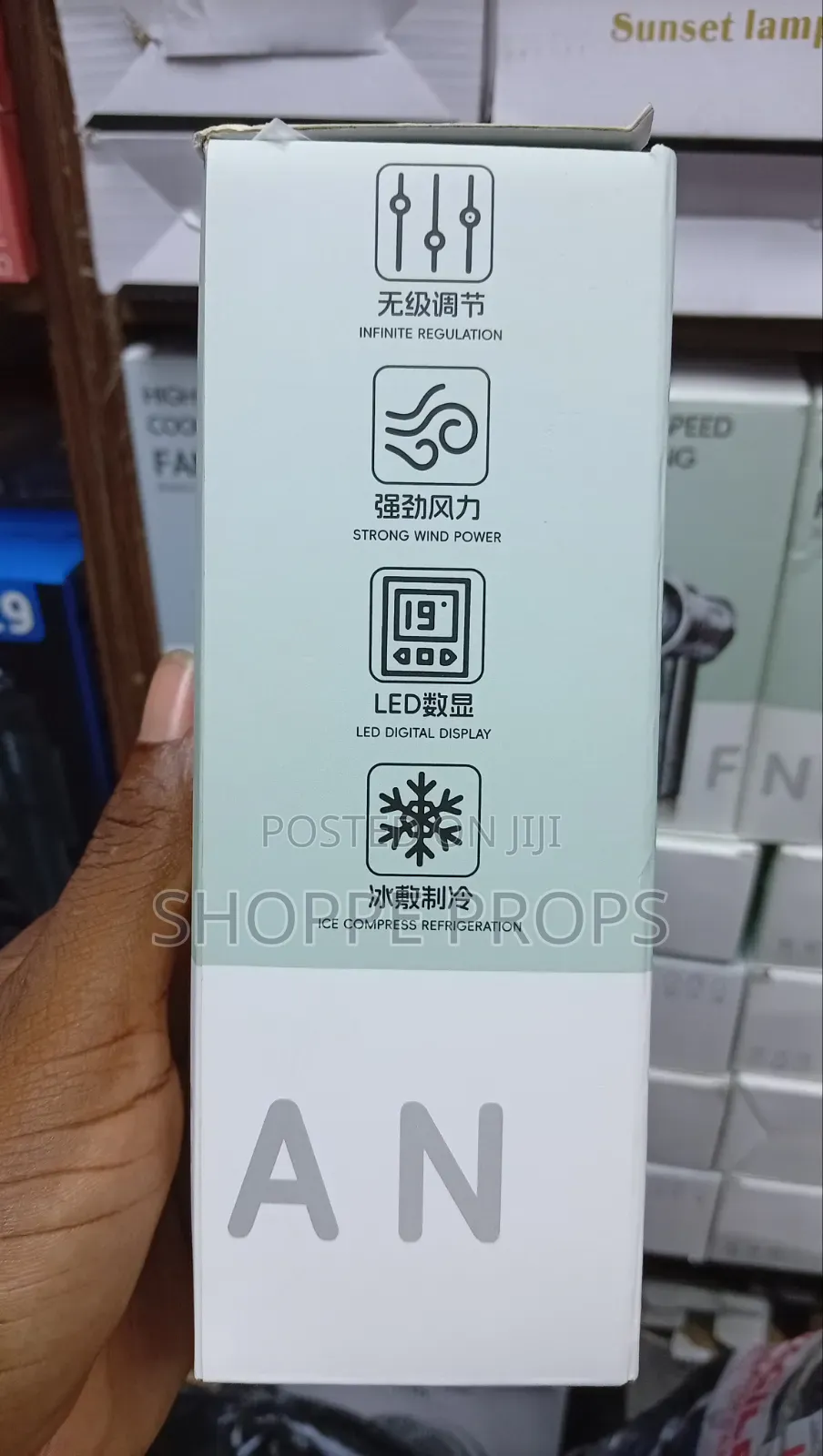 High Speed a/C Cooling Rechargeable Handheld Fan