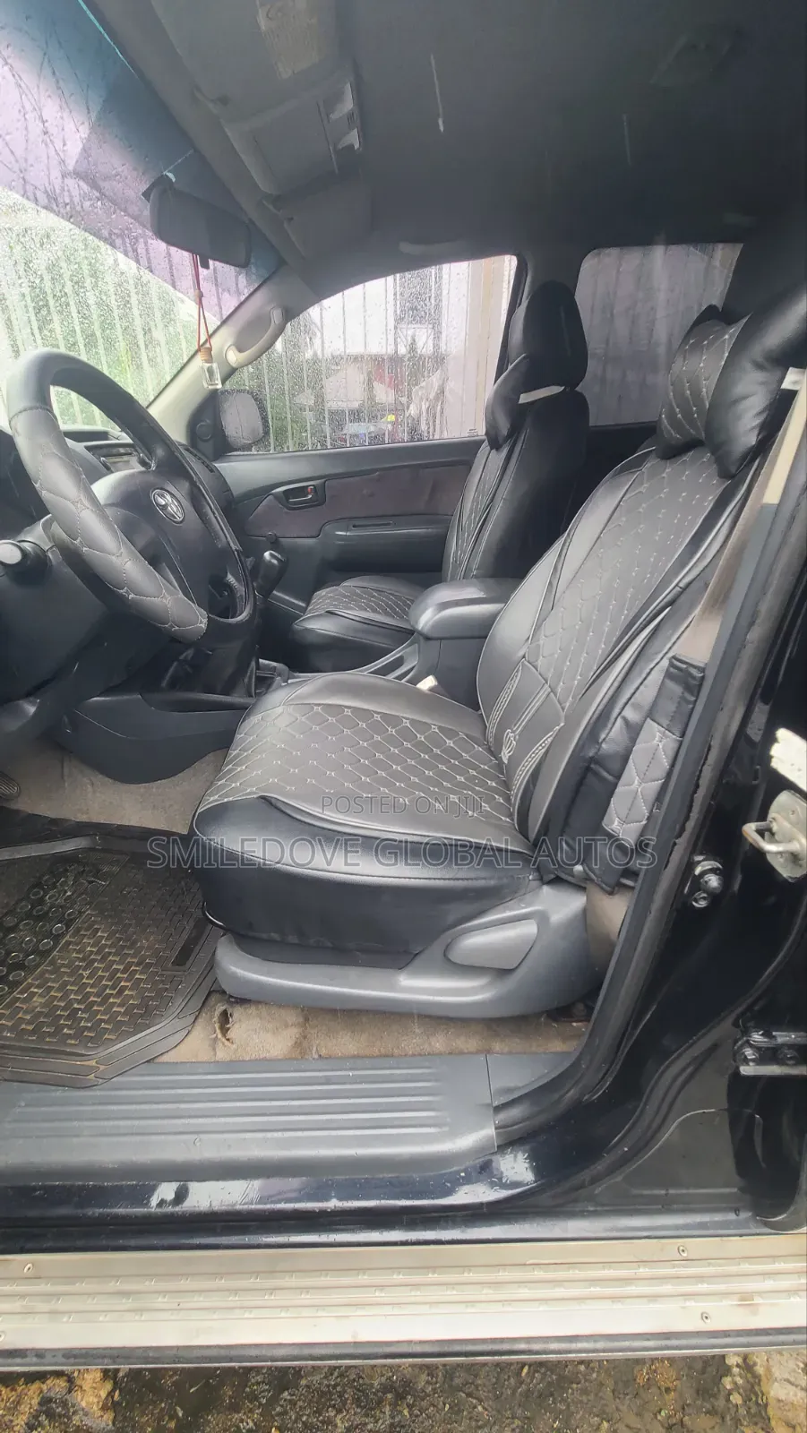 Toyota Hilux 2014 Black