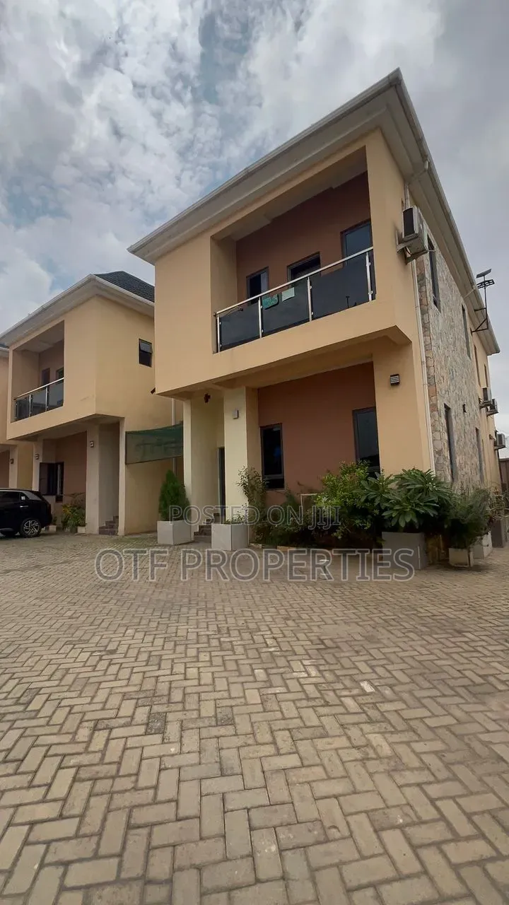 4bdrm Duplex in Gilmore, Jahi for rent