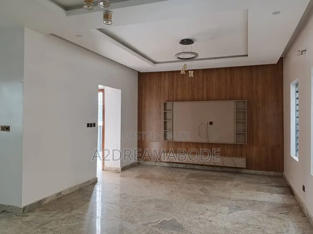 5bdrm Duplex in Ikeja Gra for rent