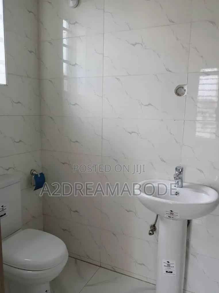 5bdrm Duplex in Ikeja Gra for rent