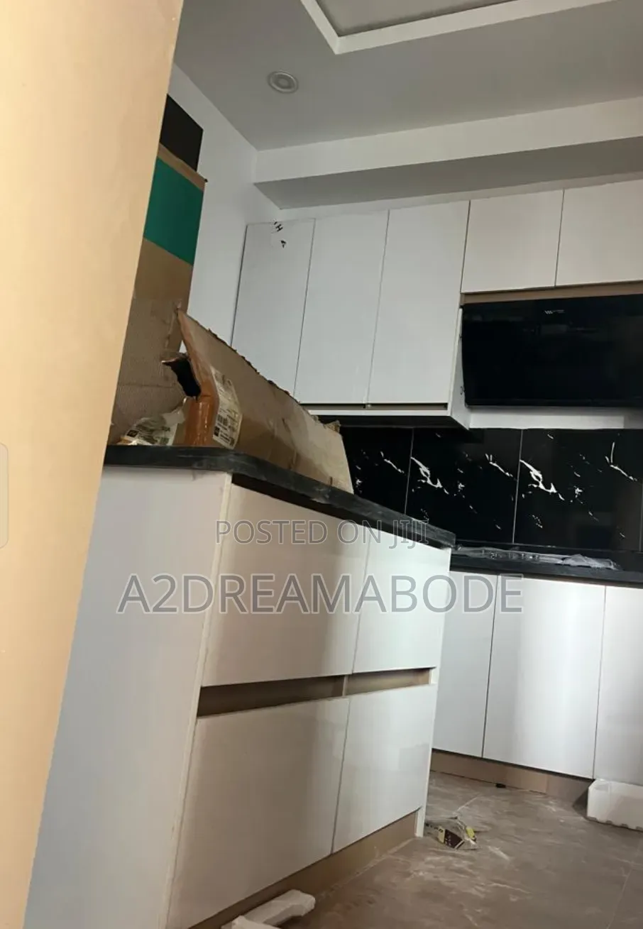 Furnished 5bdrm Duplex in Adeniyi Jones for rent