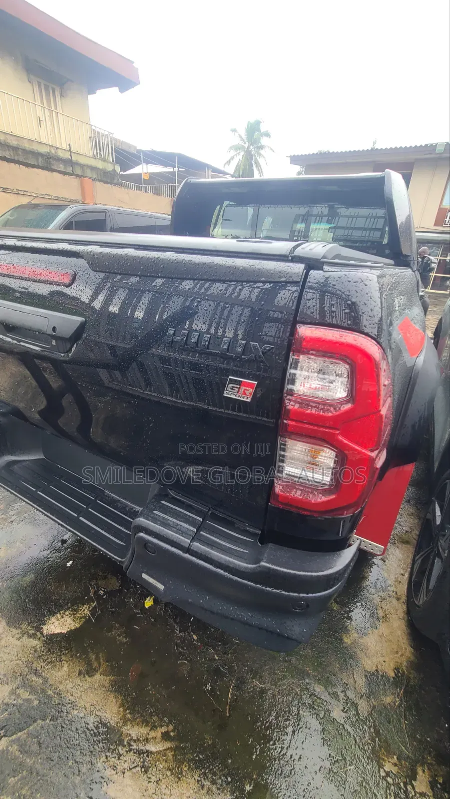 New Toyota Hilux 2025 Black