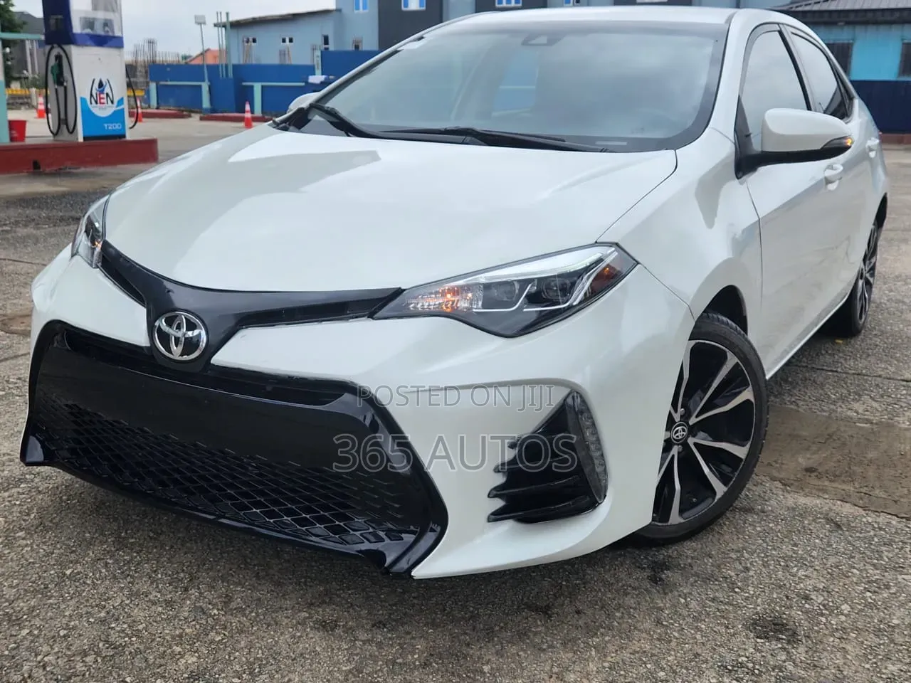 Toyota Corolla 2017 Silver