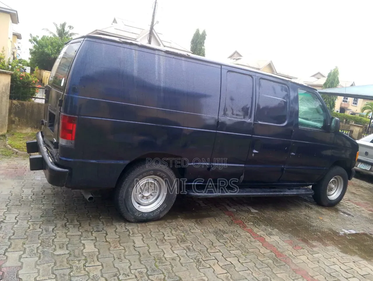 Ford E250 2006 Blue