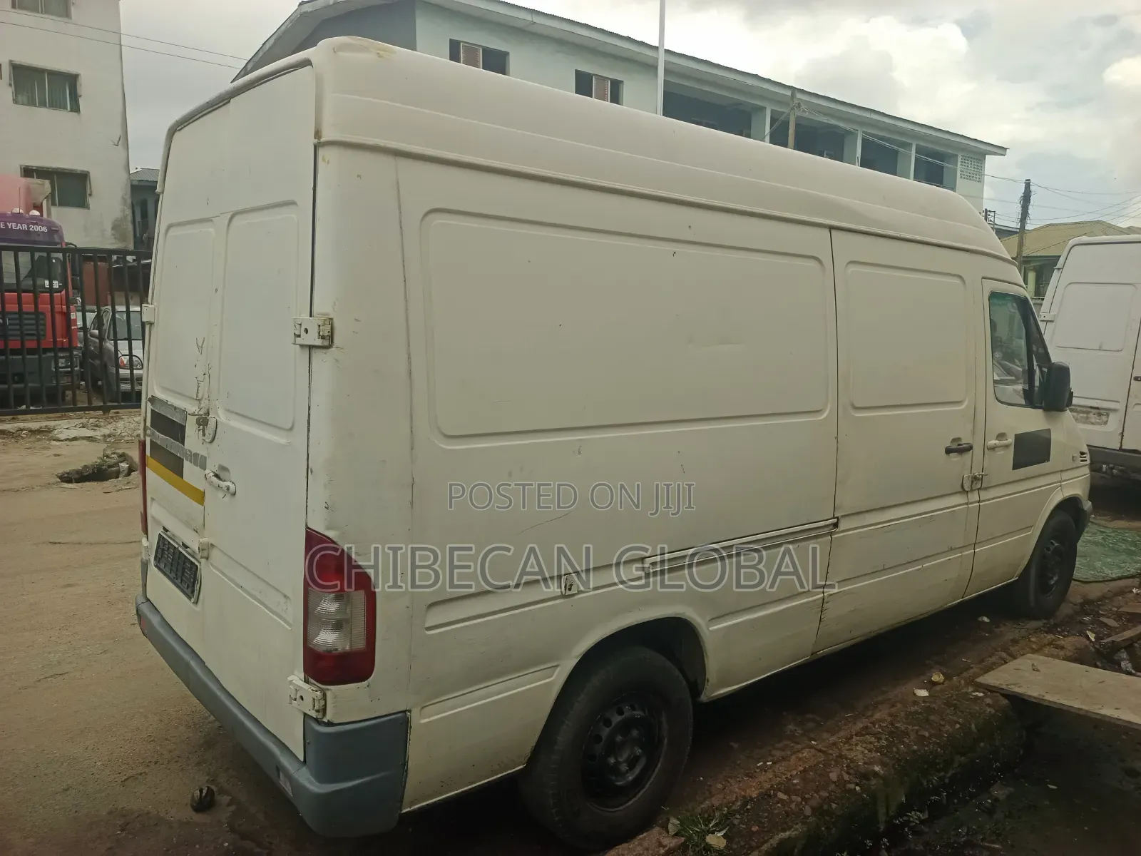Mercedes-Benz Sprinter 2005 White