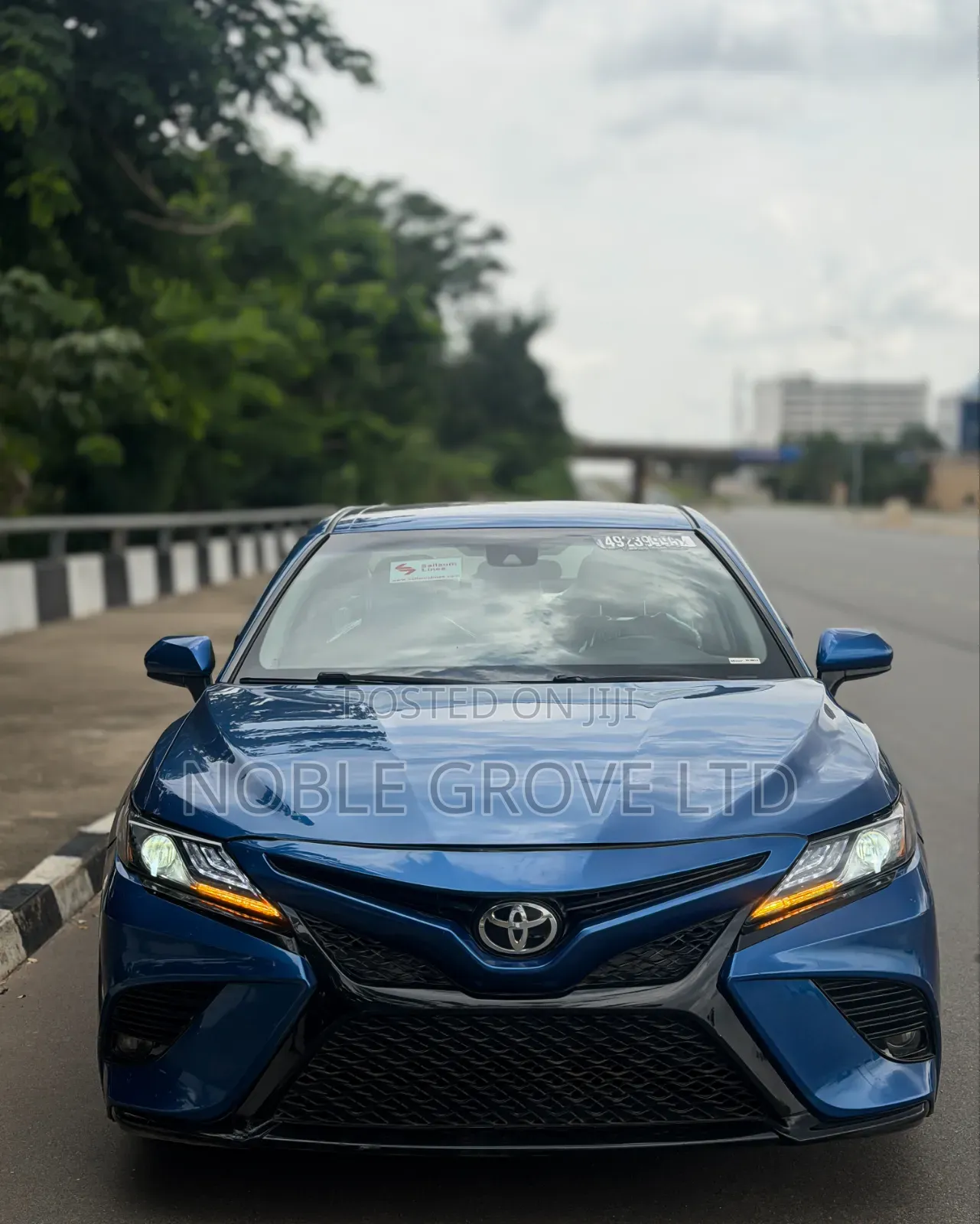 Toyota Camry 2019 Blue