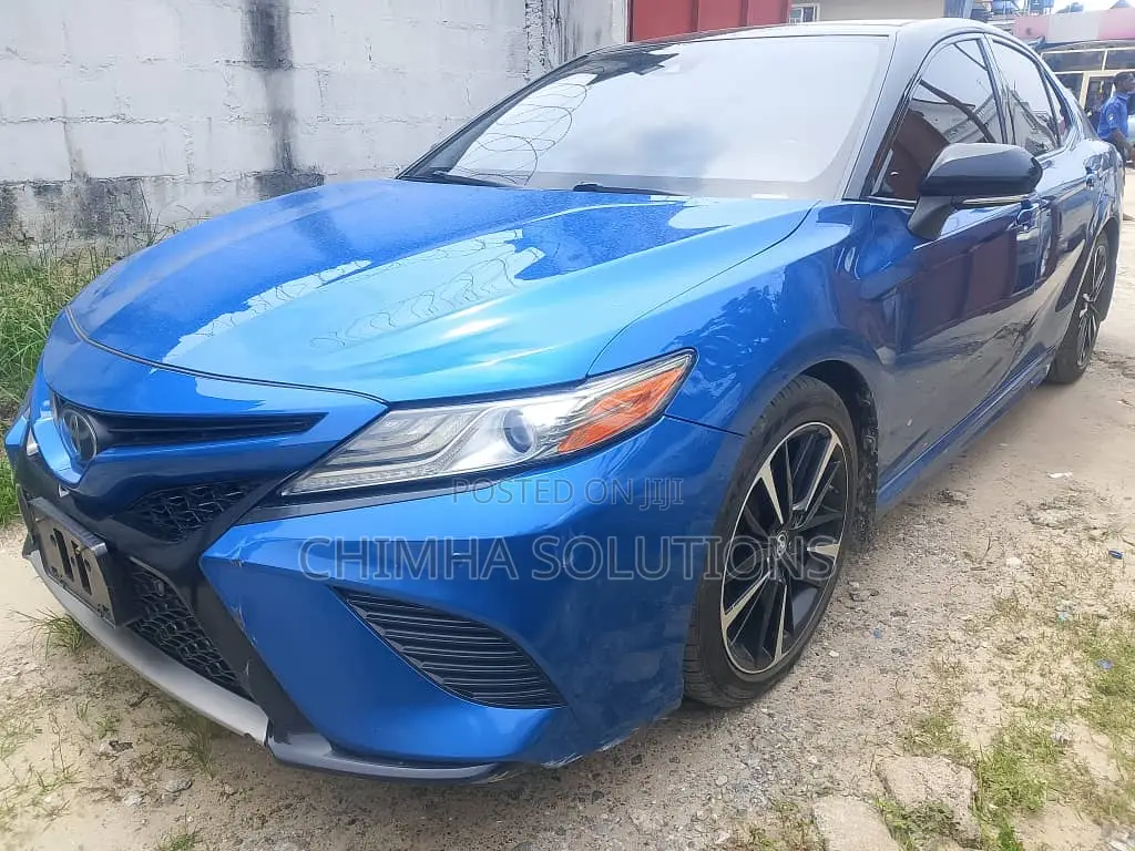 Toyota Camry XSE FWD (2.5L 4cyl 8AM) 2018 Blue