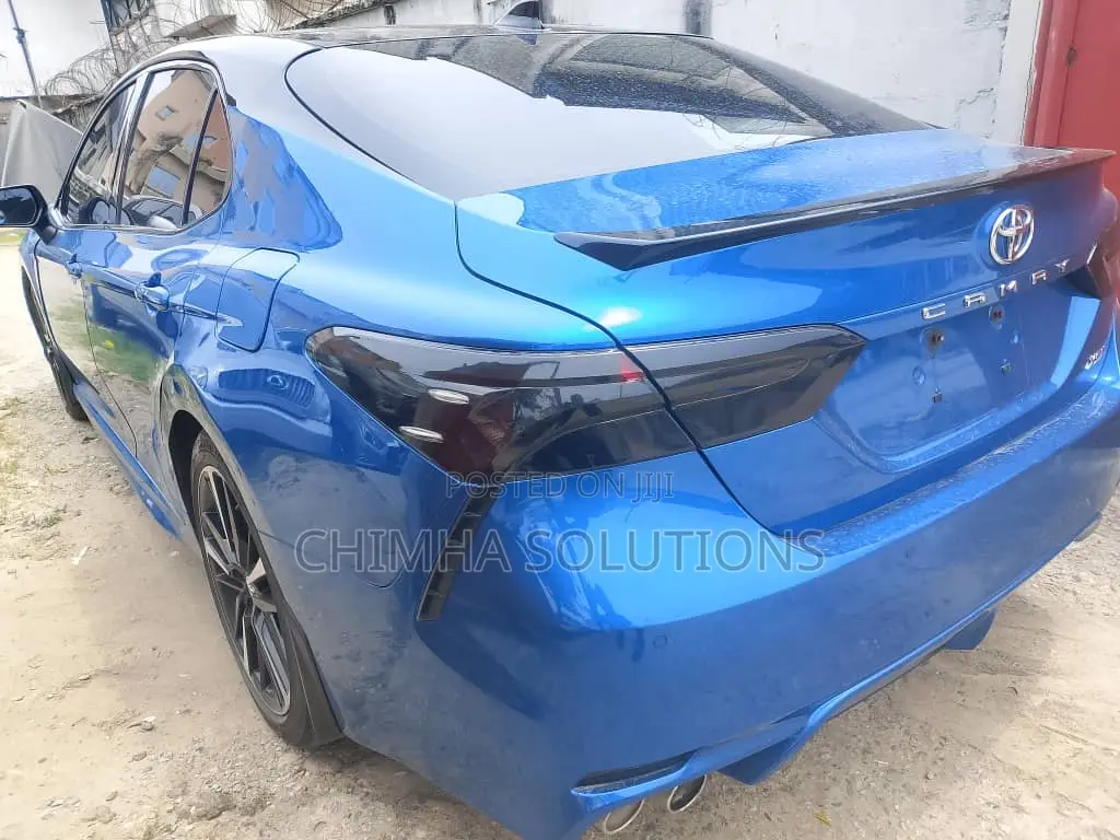 Toyota Camry XSE FWD (2.5L 4cyl 8AM) 2018 Blue