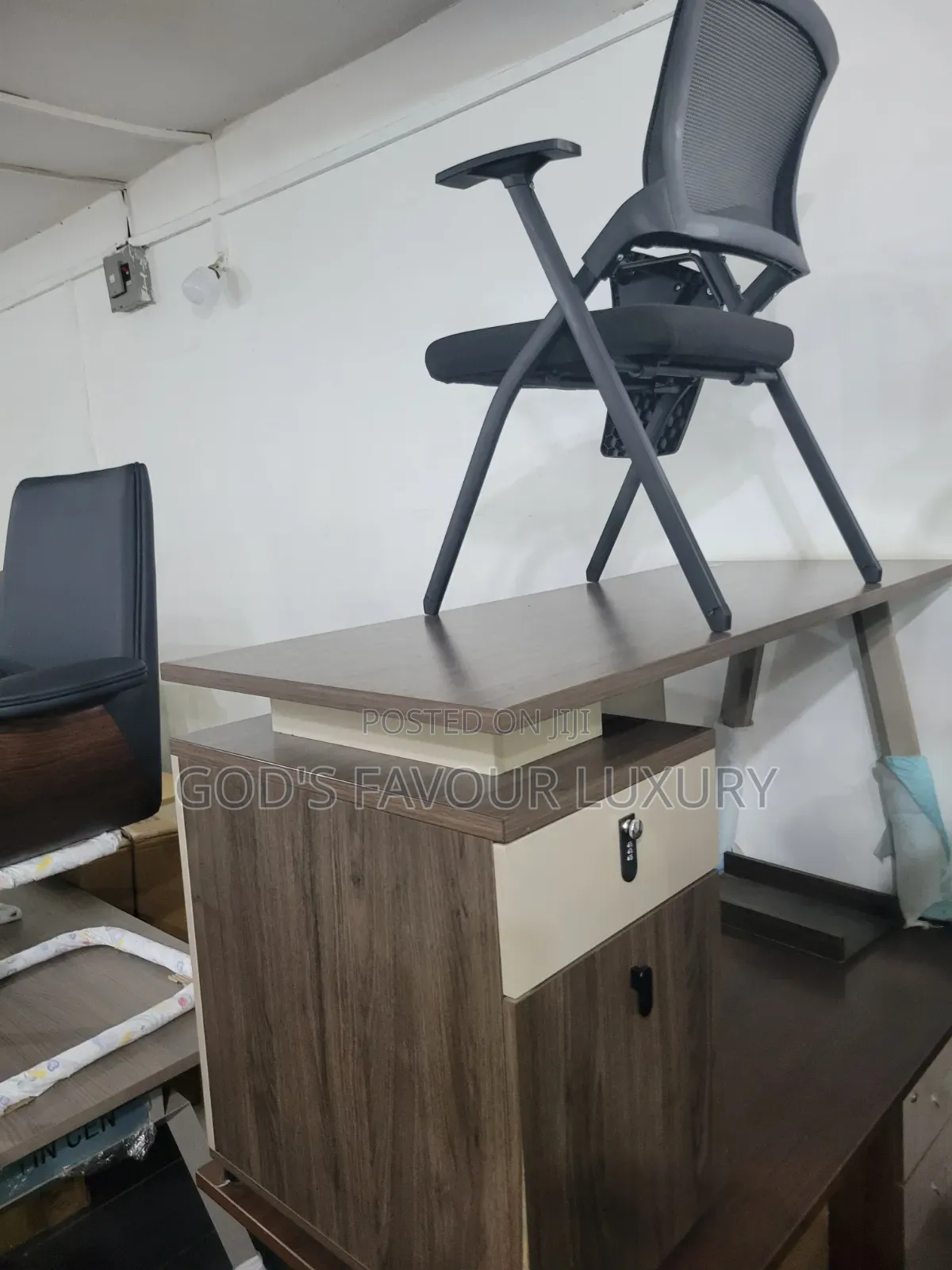 Ergonomic Office Desk