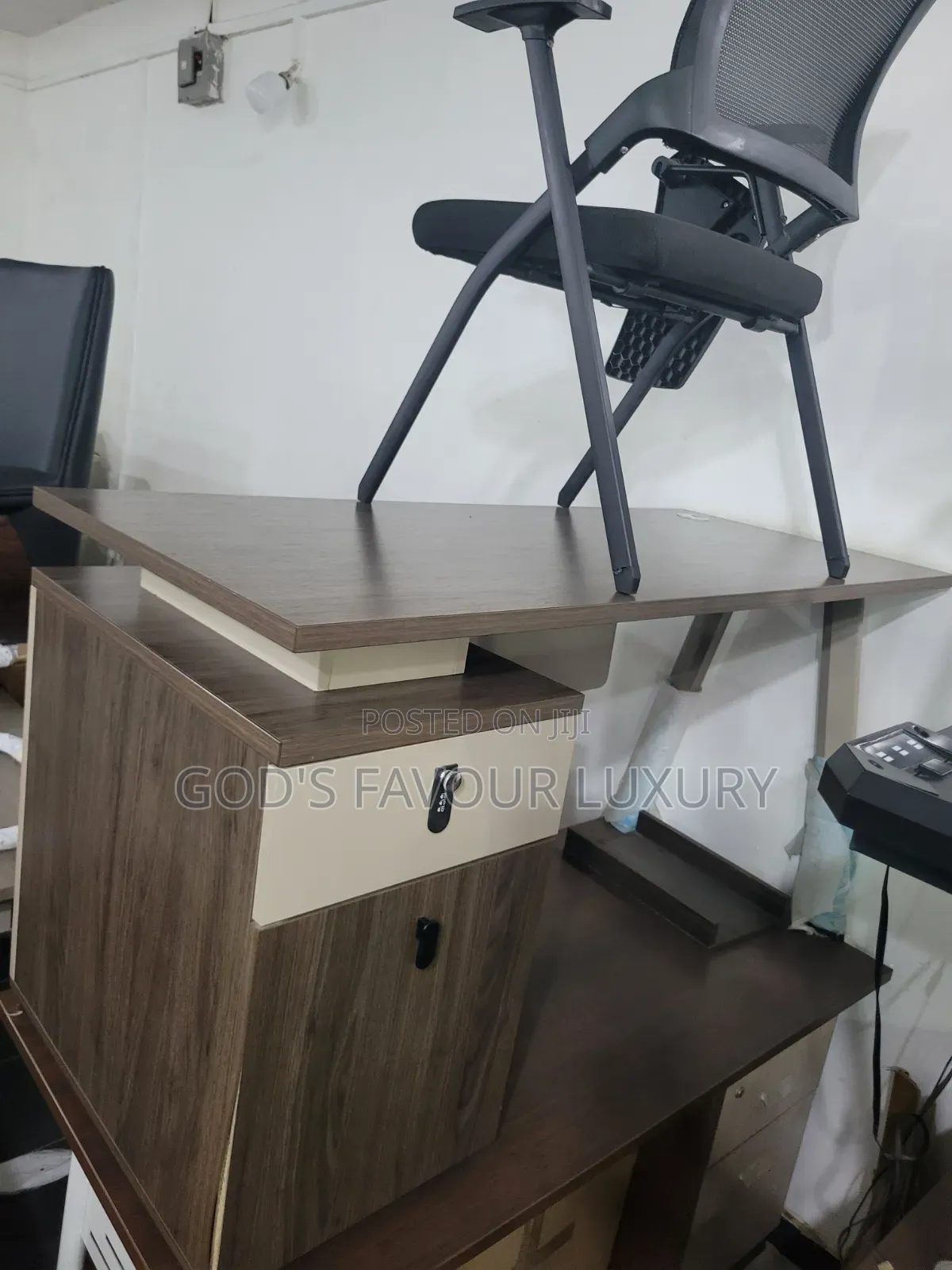 Ergonomic Office Desk