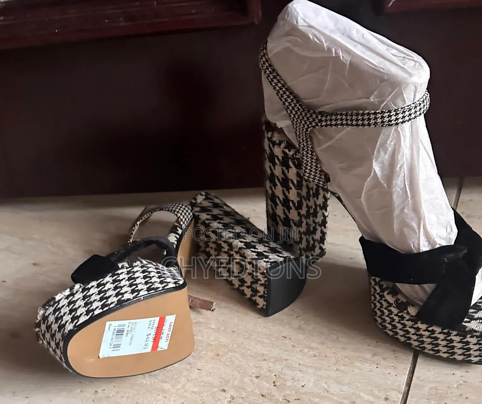 NWT Betsey Johnson Houndstooth Platform Heels