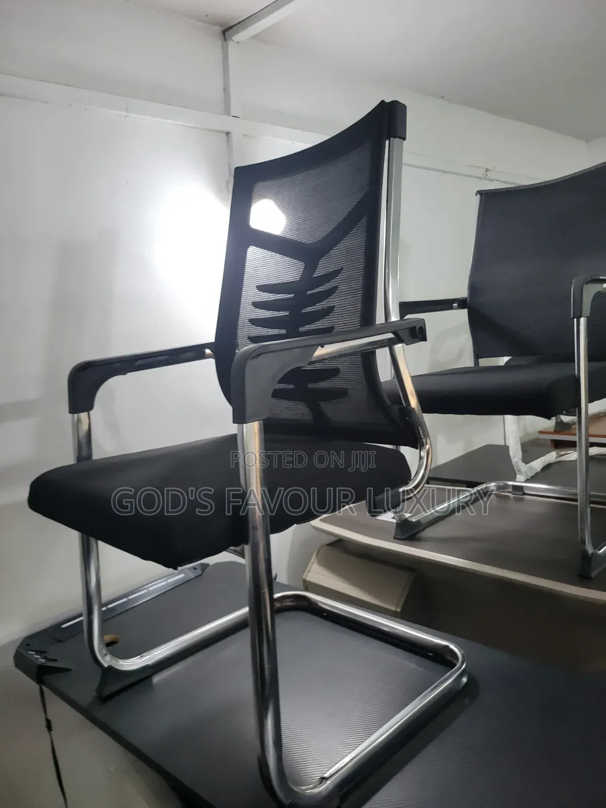 Ergonomic Visitors Chair