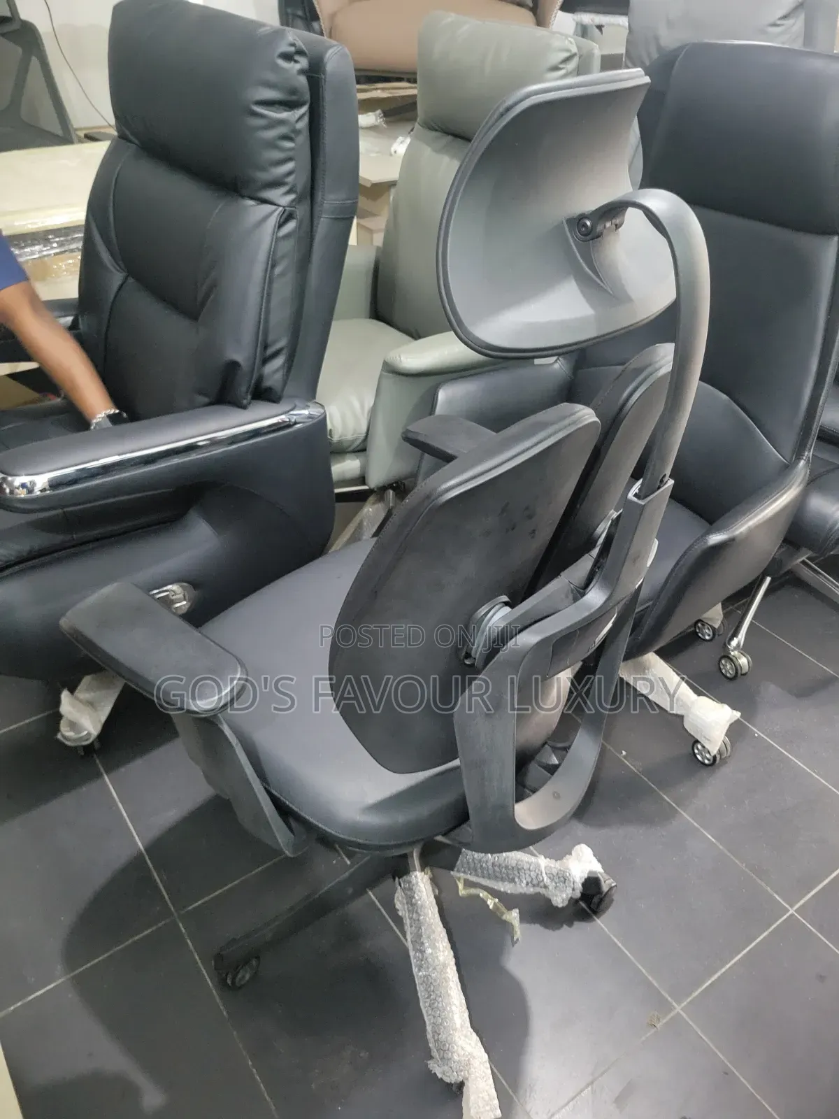 Ergonomic Orthopedic Kidney Chair