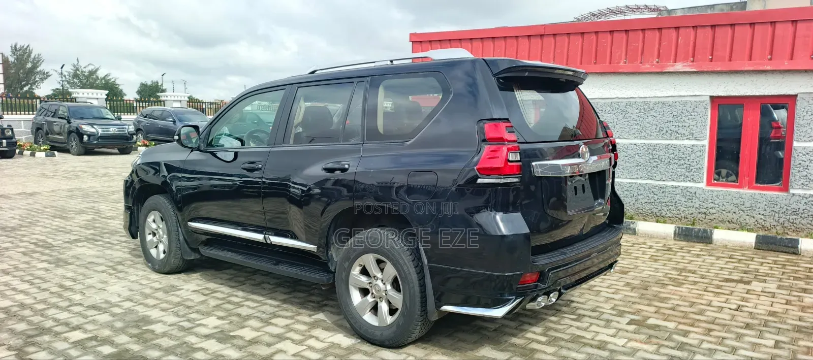 Toyota Land Cruiser Prado 2016 Black