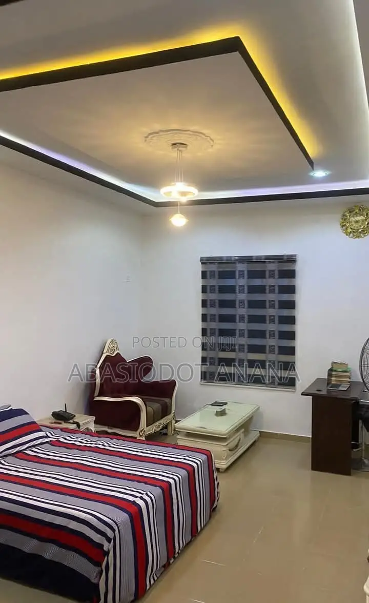 3bdrm Bungalow in Oron Road, Uyo for rent