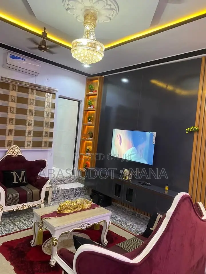 3bdrm Bungalow in Oron Road, Uyo for rent