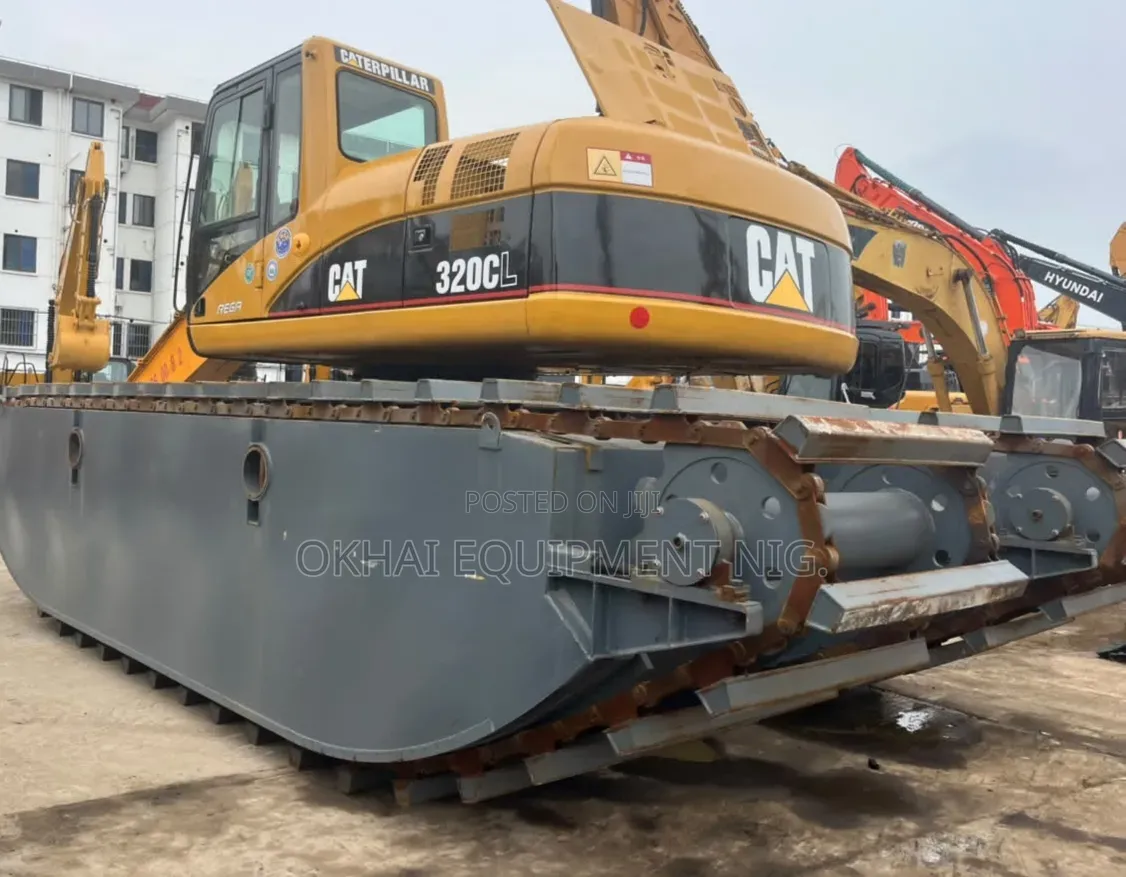 Tokunbo Cat Swamp Buggy 320cl (Iron Tracks)