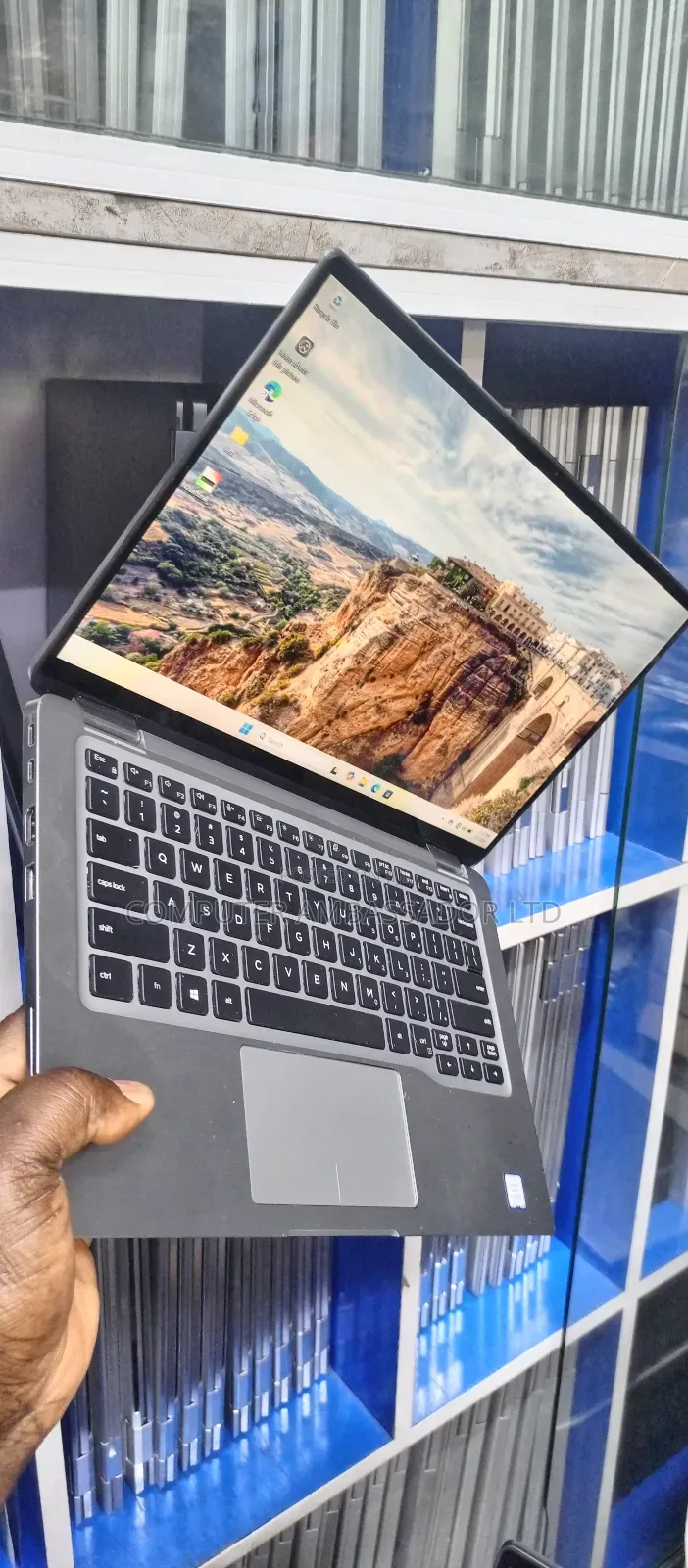 Laptop Dell Latitude 7400 2-in-1 16GB Intel Core i7 SSD 512GB
