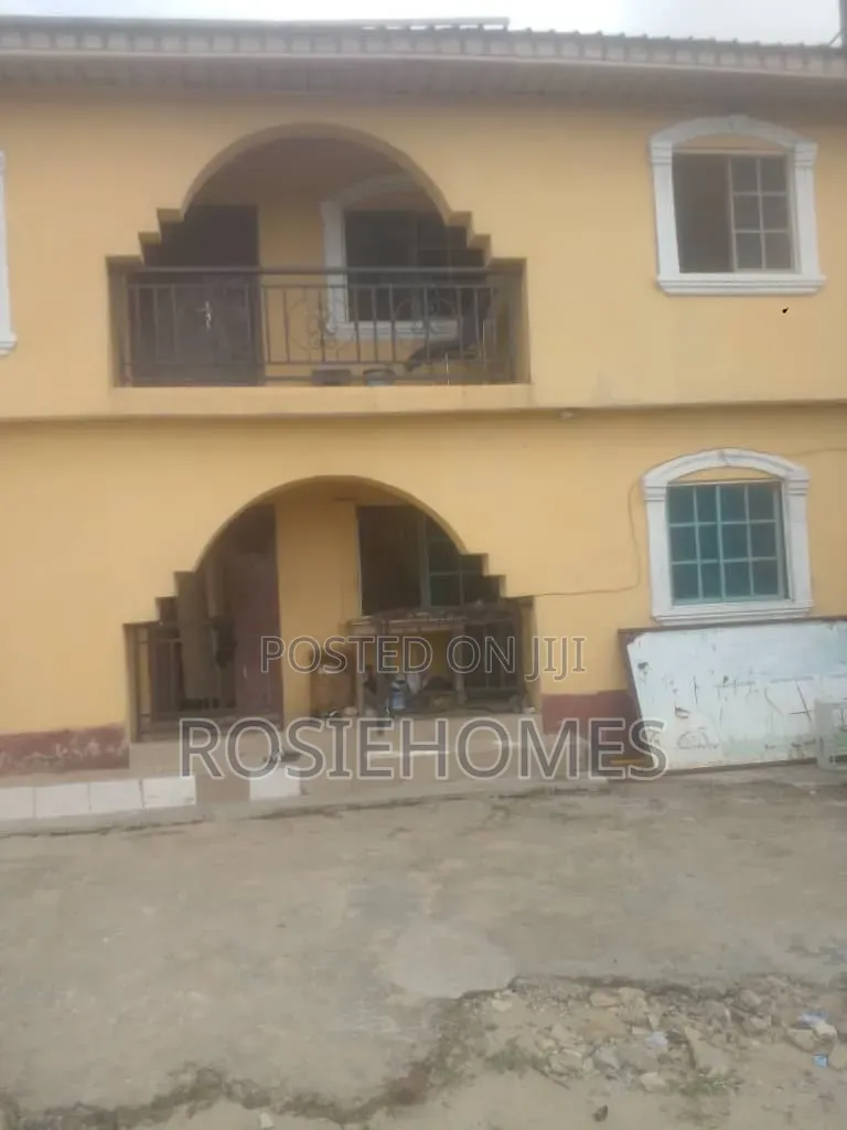 4bdrm Bungalow in Alatishe, Igando-Oloja for sale