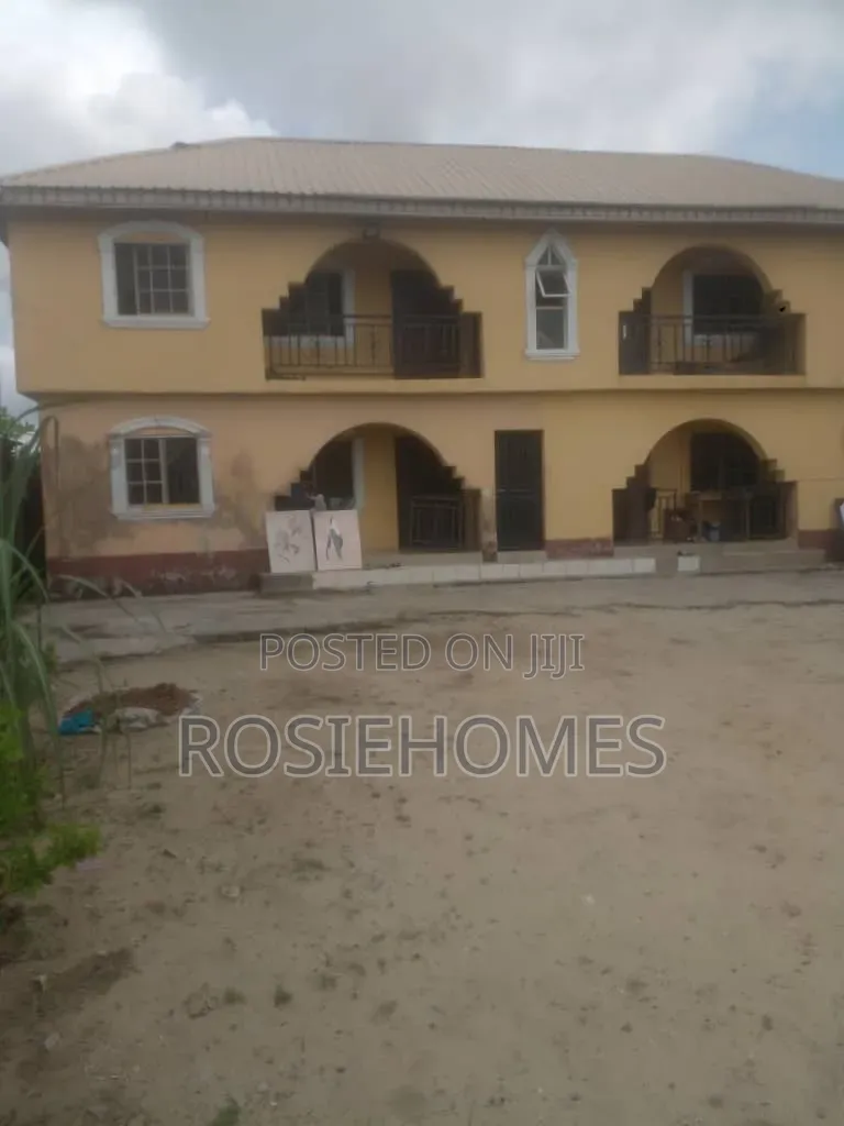 4bdrm Bungalow in Alatishe, Igando-Oloja for sale