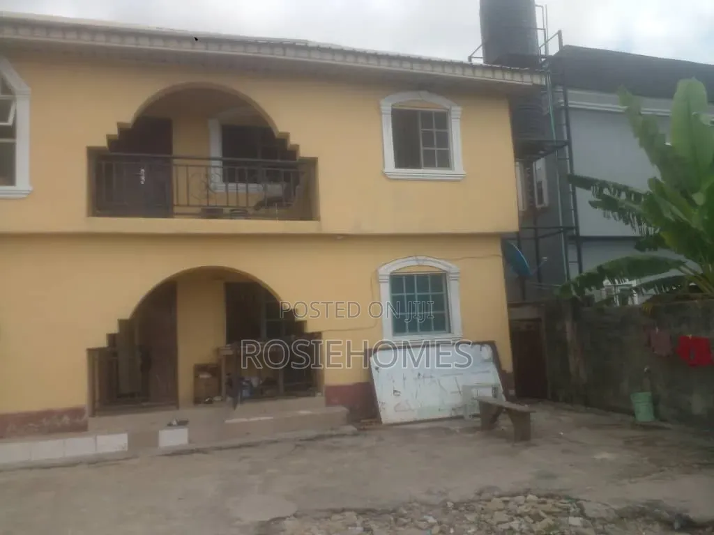 4bdrm Bungalow in Alatishe, Igando-Oloja for sale