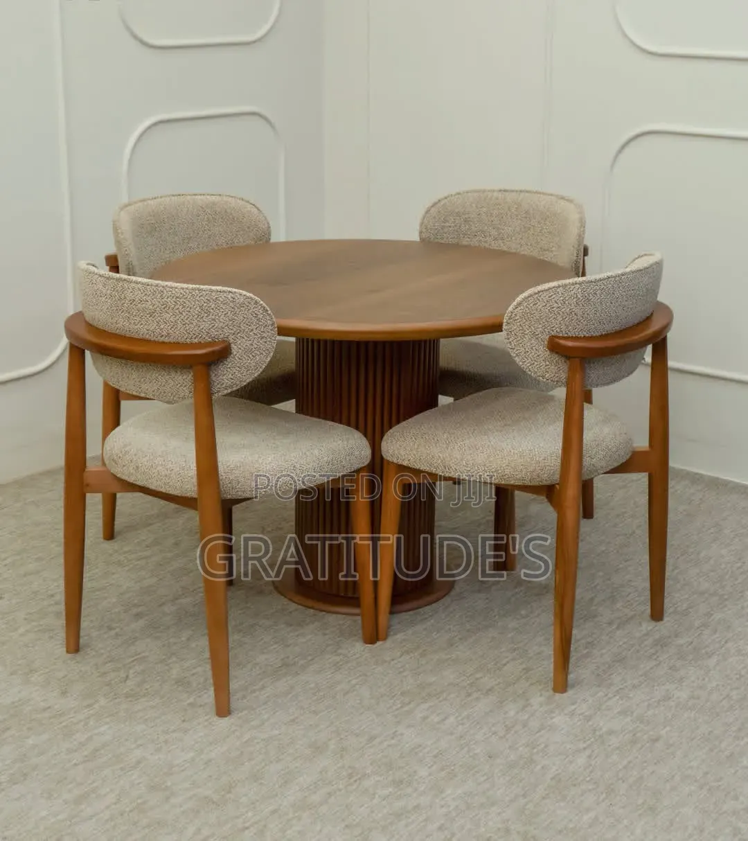 Quality Wooden Round Dining Table Set by 4 Seaters